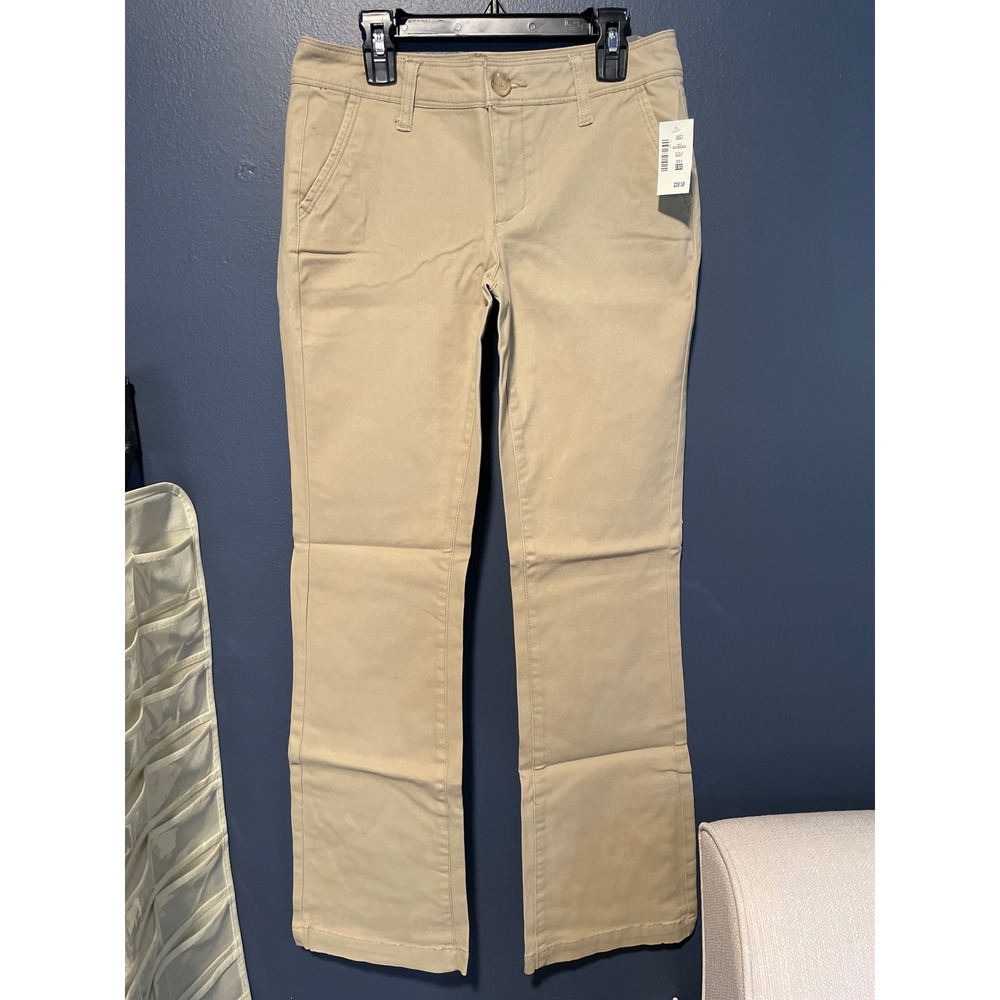 Aeropostale Classic Low Rise Khaki Pants Womens 2 SHORT Tan Chino Bootcut NWT